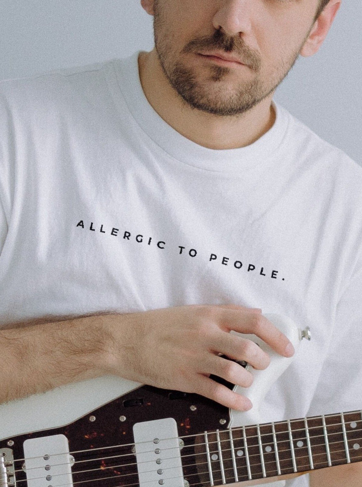 ALLERGIC_DESIGN_1_MOCKUPcopy